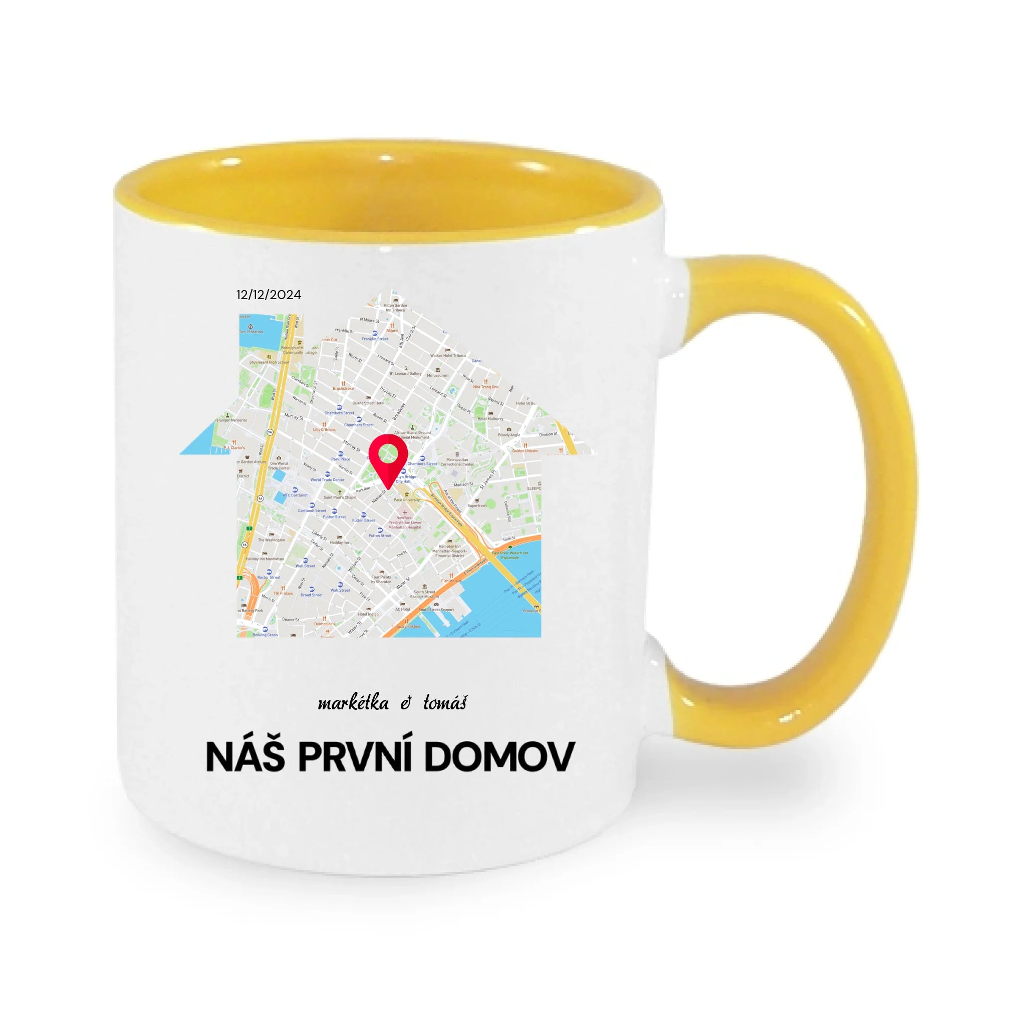 HRNÍČEK s motivem RODINA TADY TO ZAČALO (vyberete tvar mapy, místo, doplníte texty) potisk jen dopředu hrníček Bílá žlutá 330 ml